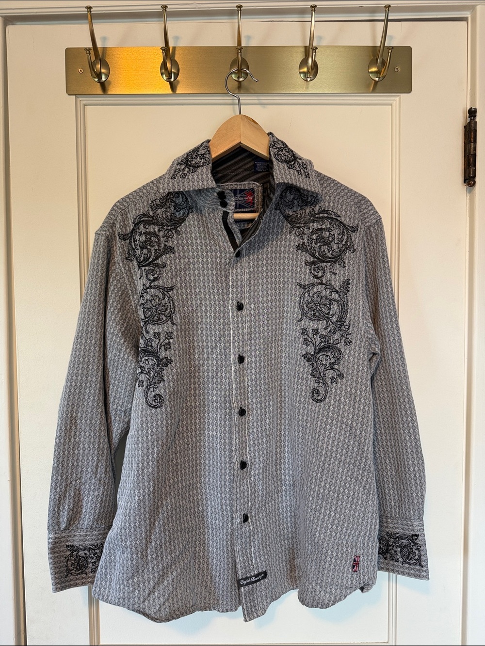 English Laundry hand sewn gray and black print men’s shirt size medium